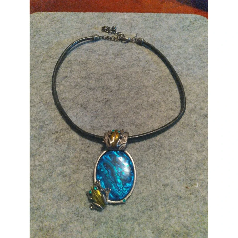 Frog Pendant Necklace Blue Stone Cabochon Silver Tone Adjustable Chain‎